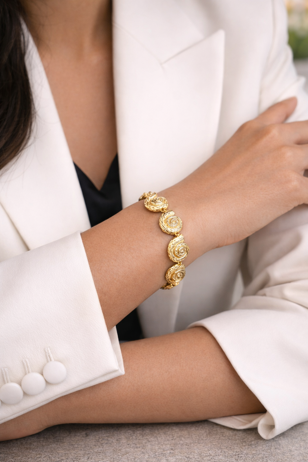 Aarohi Texture Bracelet