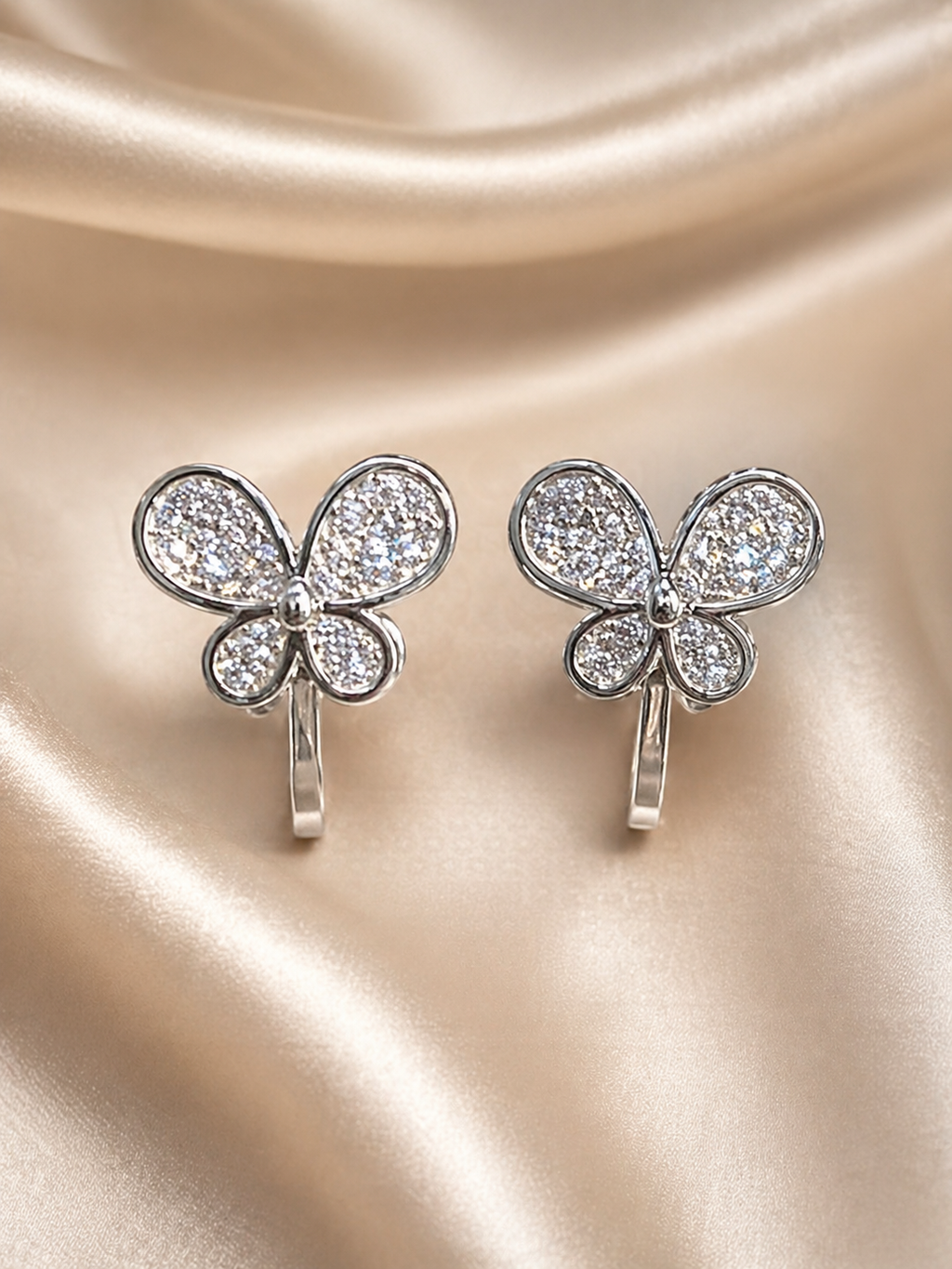 Anti-tarnish comfort jewellery butterfly clip-on earrings with smooth single diamond stones for women